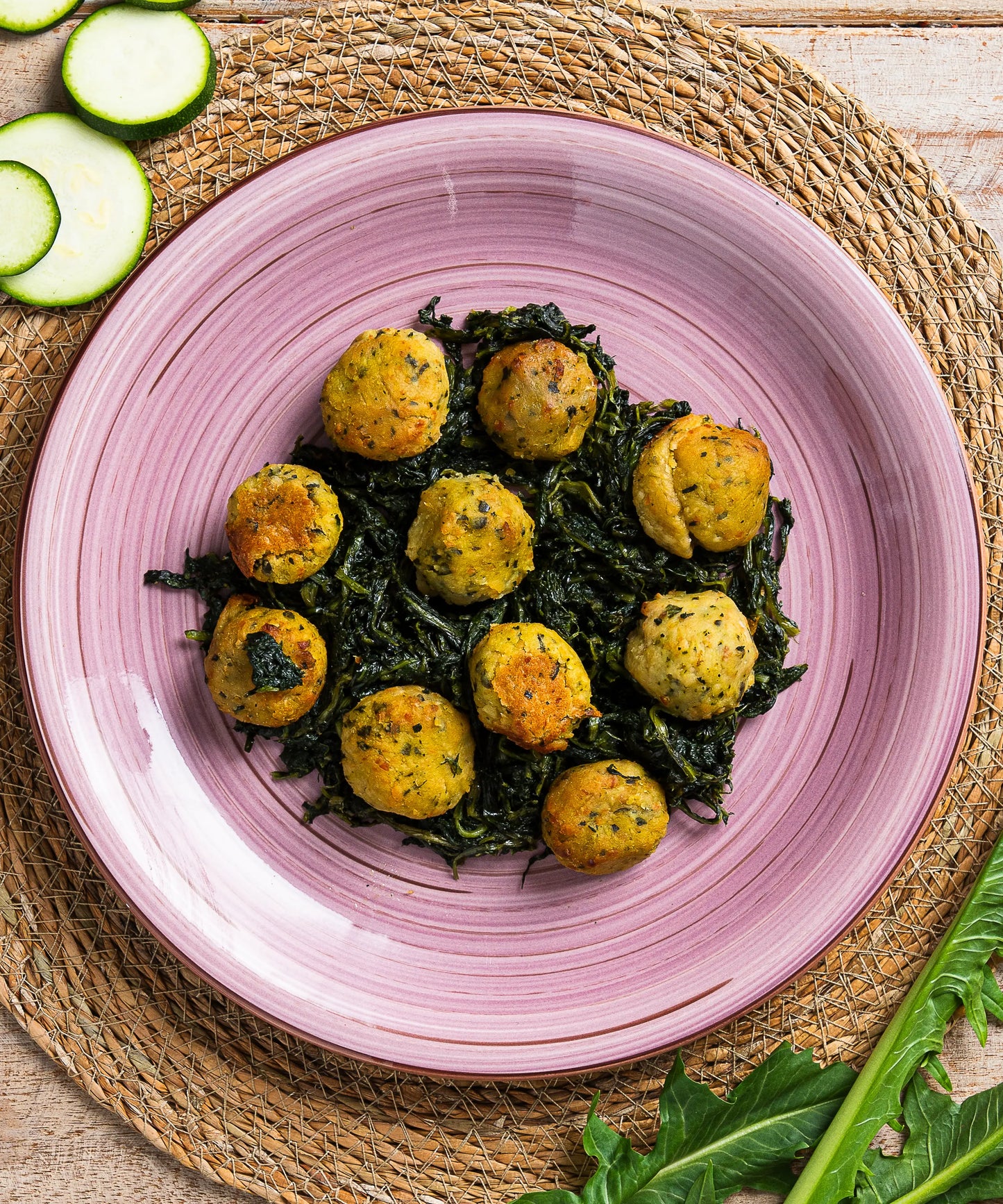 Polpette di Ceci e Zucchine con Cicoria Saltata - pasto