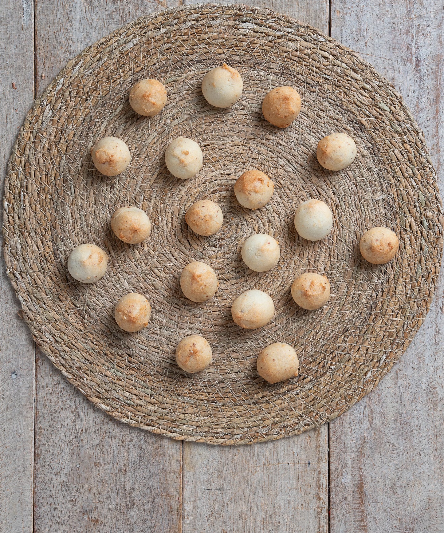 Amaretti Ripieni di Fichi e mandorle