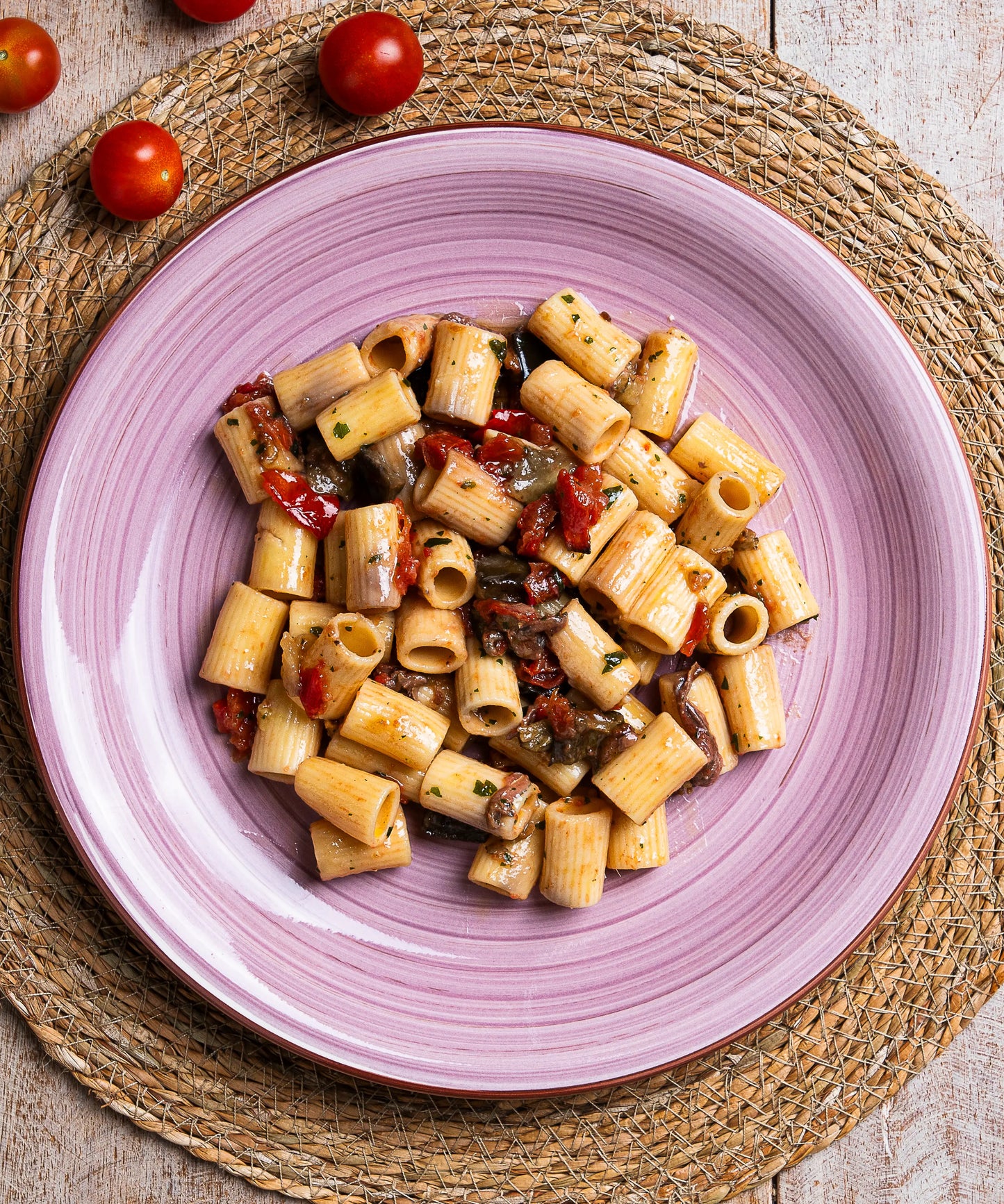 Ciabattoni con Melanzane, Pomodorini e filetti di Alici