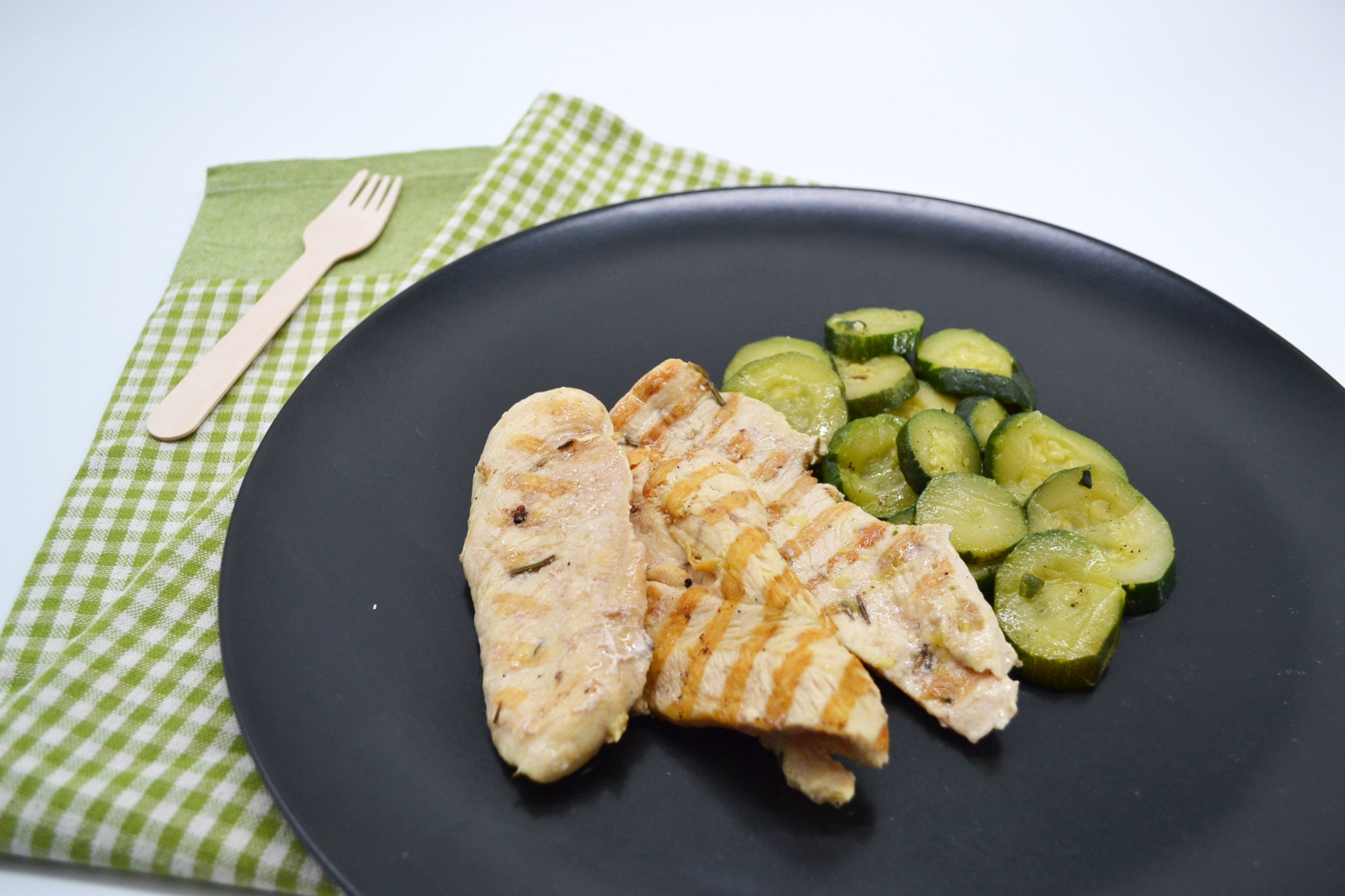 Pollo alla griglia e zucchine-2