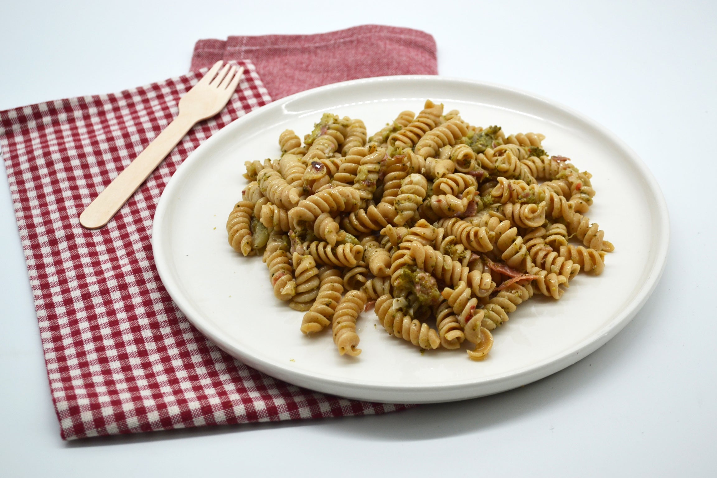 Fusilli integrali broccoli e speck-2