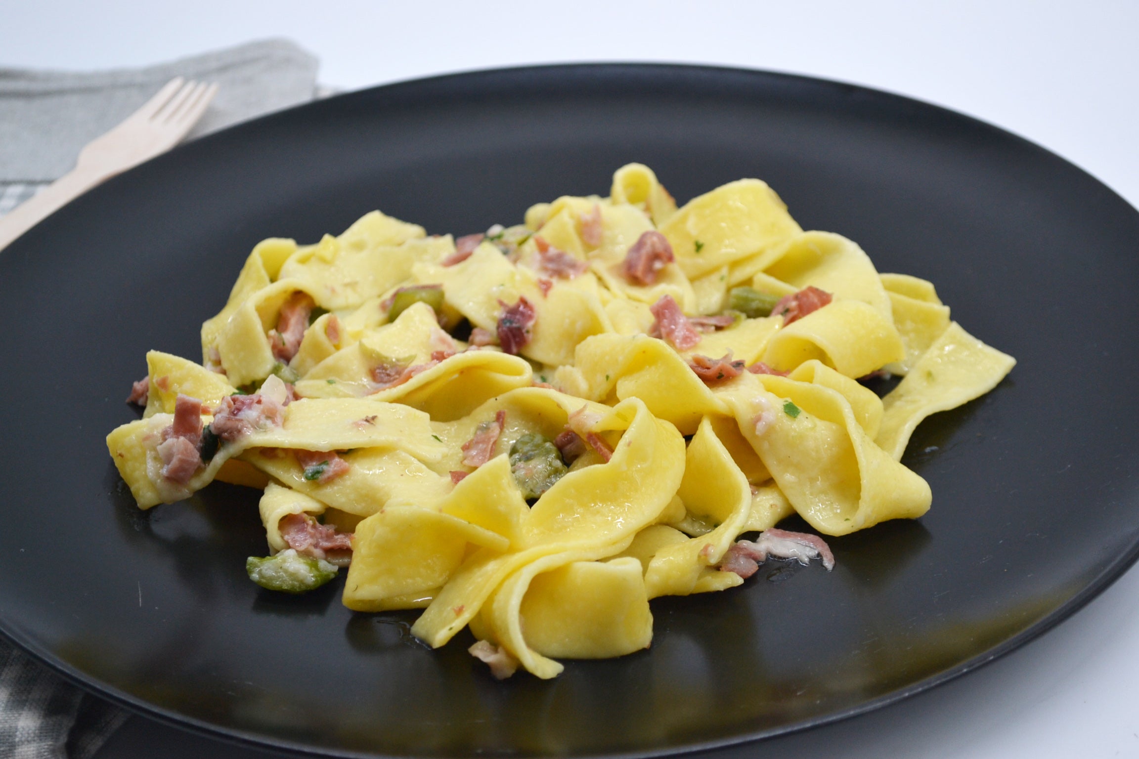 Pappardelle Asparagi e Speck-2