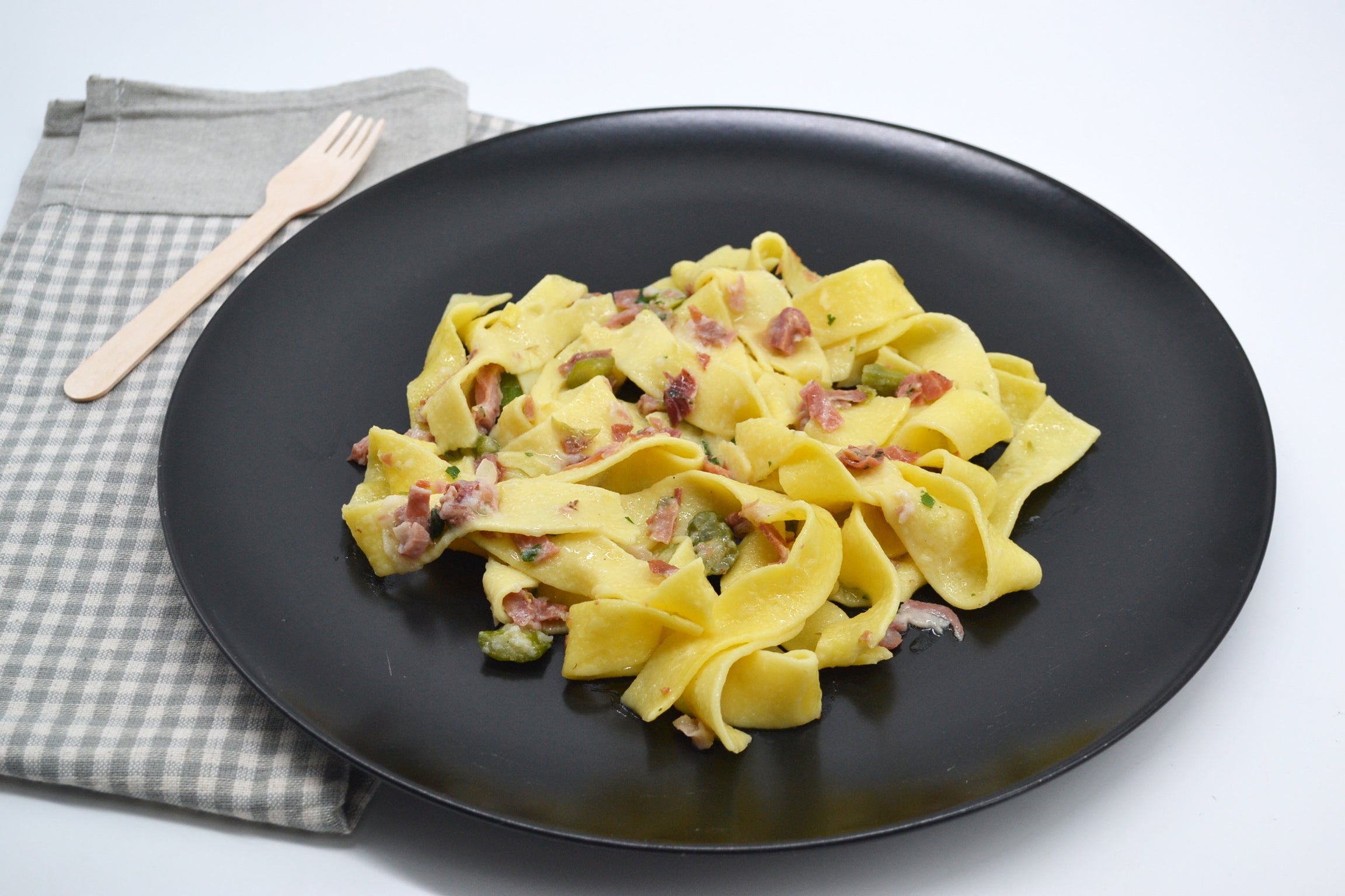 Pappardelle Asparagi e Speck