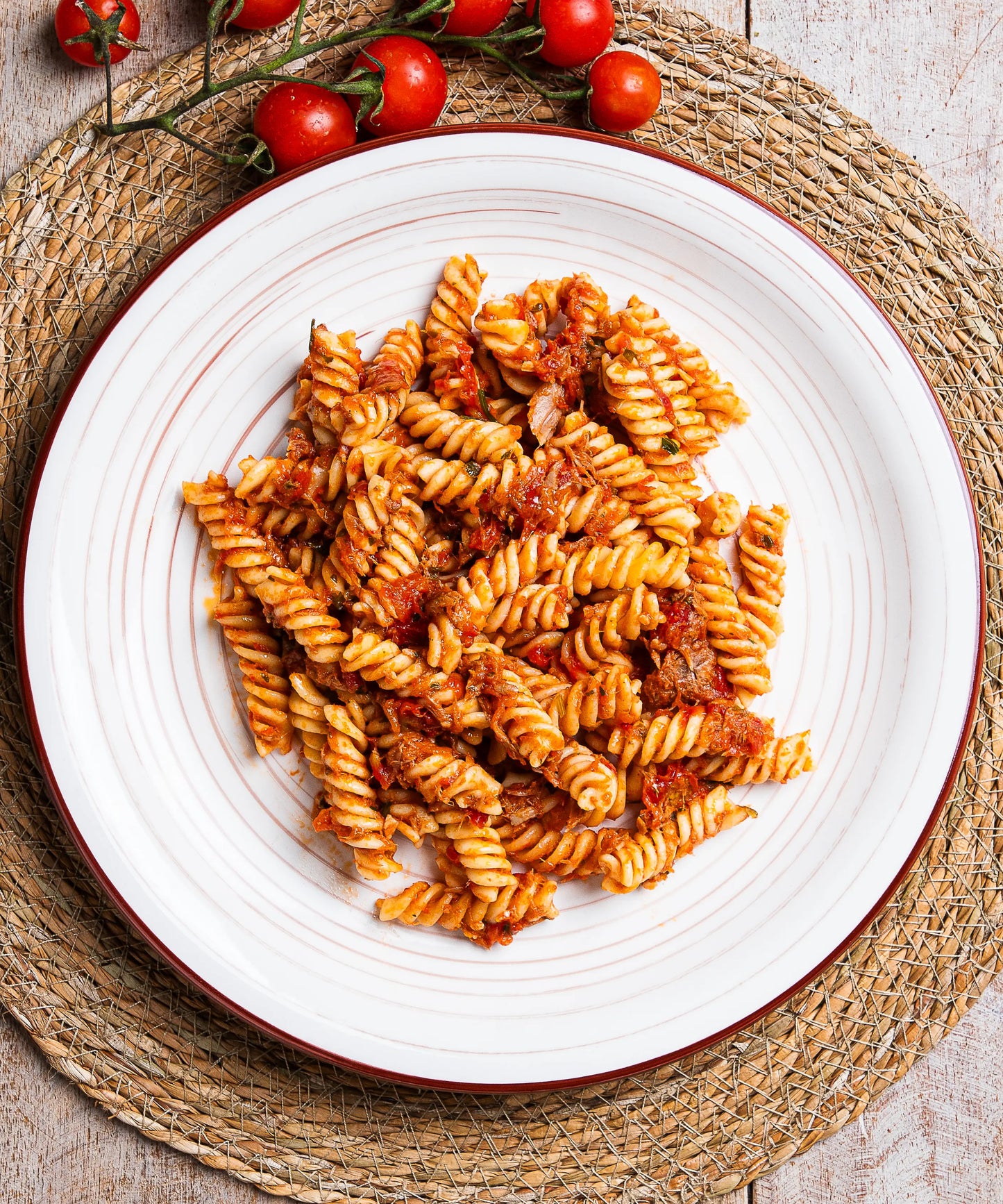 Fusilli Mediterranei Tonno, Alici e Capperi