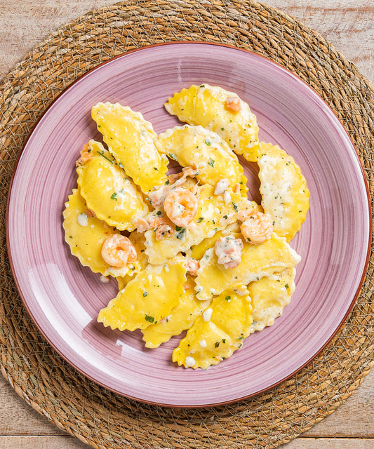 Mezze Lune con Gamberi e Salmone