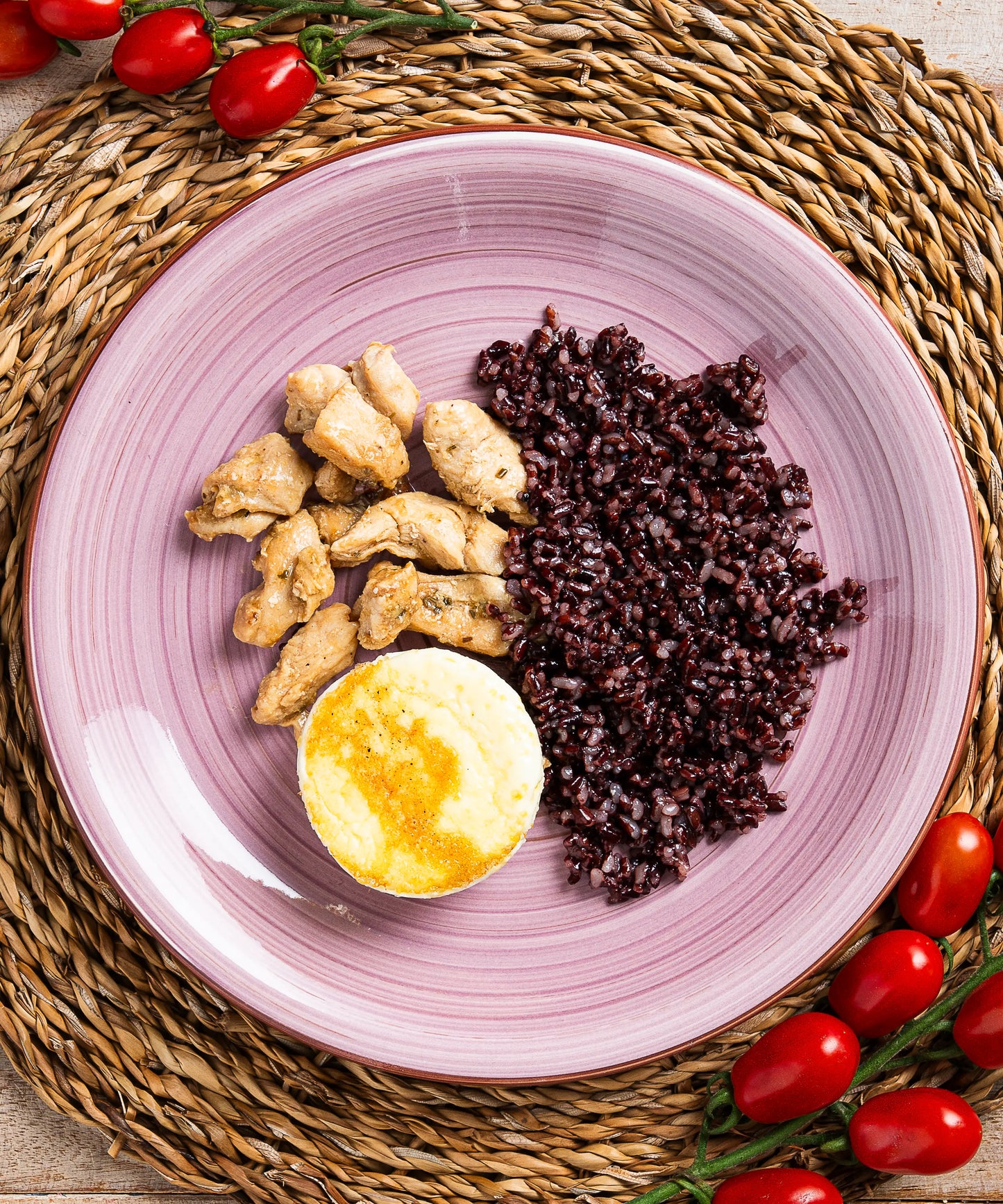 Riso Venere con Straccetti di Pollo e Albume