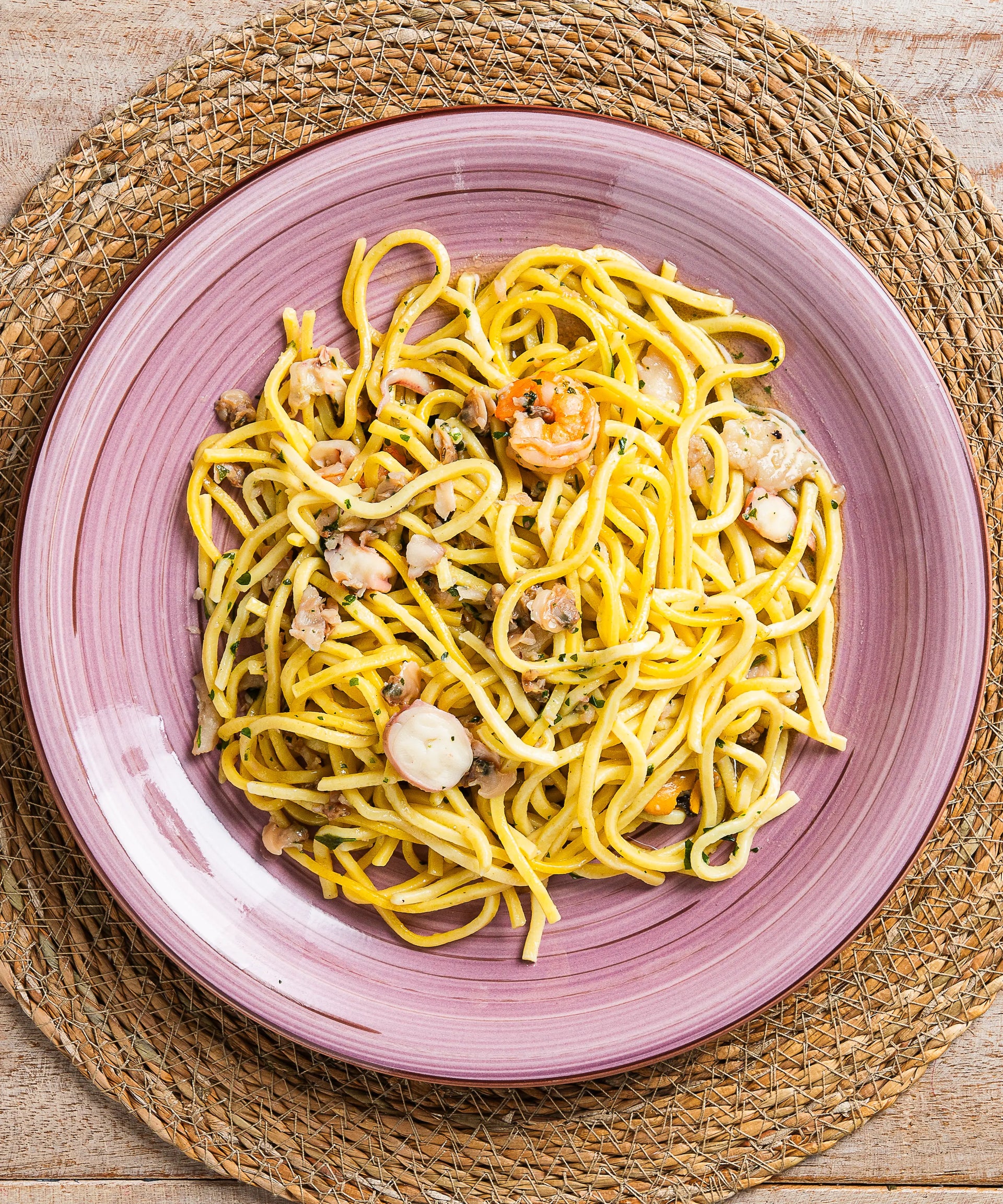 Chitarrine ai Frutti di Mare con vongole e calamari - pasto
