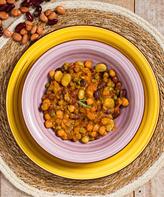 Zuppa di Legumi con Piselli Fagioli Borlotti Ceci Fave - pasto